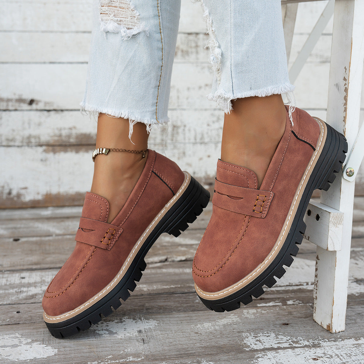 Eleganckie Ortopedyczne Buty z Unikalnym Wzorem