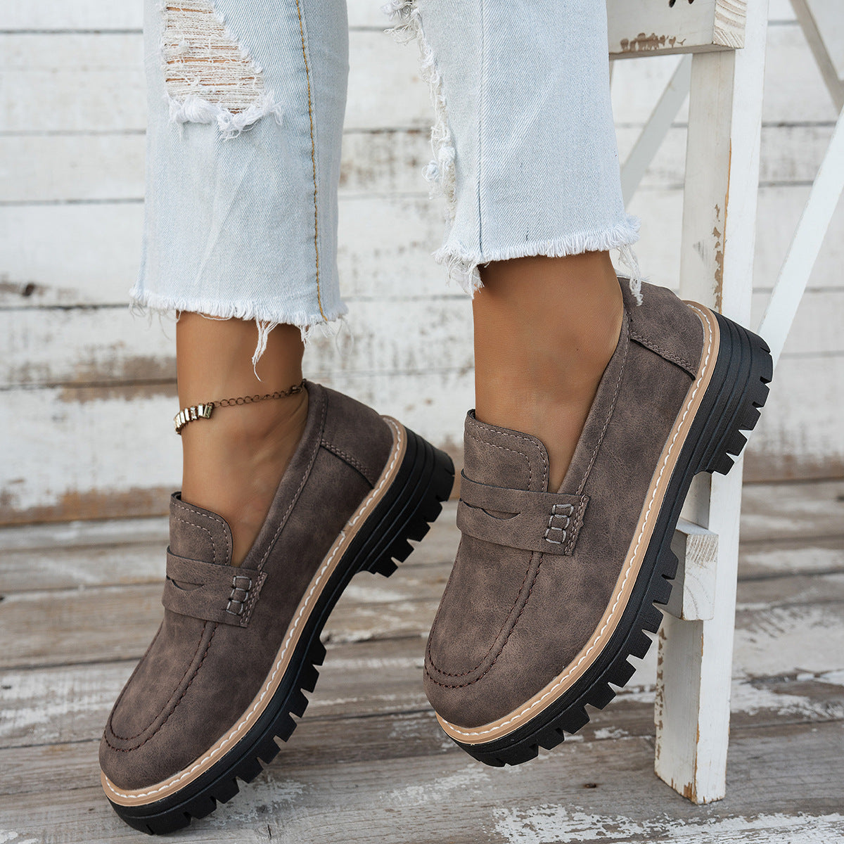 Eleganckie Ortopedyczne Buty z Unikalnym Wzorem